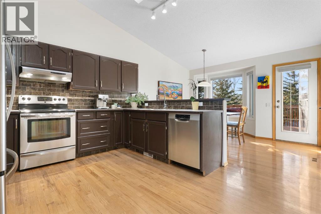 179 Quigley Drive, Cochrane, Alberta  T4C 1R4 - Photo 7 - A2269180