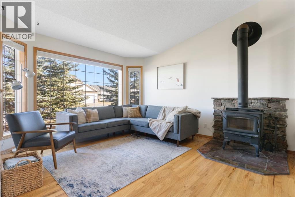 179 Quigley Drive, Cochrane, Alberta  T4C 1R4 - Photo 3 - A2269180