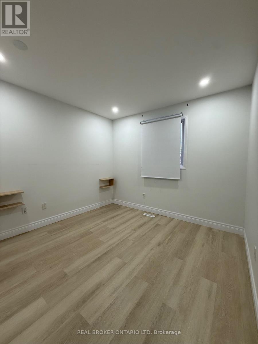 33 - 10 Chalkstone Drive, London South, Ontario  N6E 3Z9 - Photo 10 - X12560026