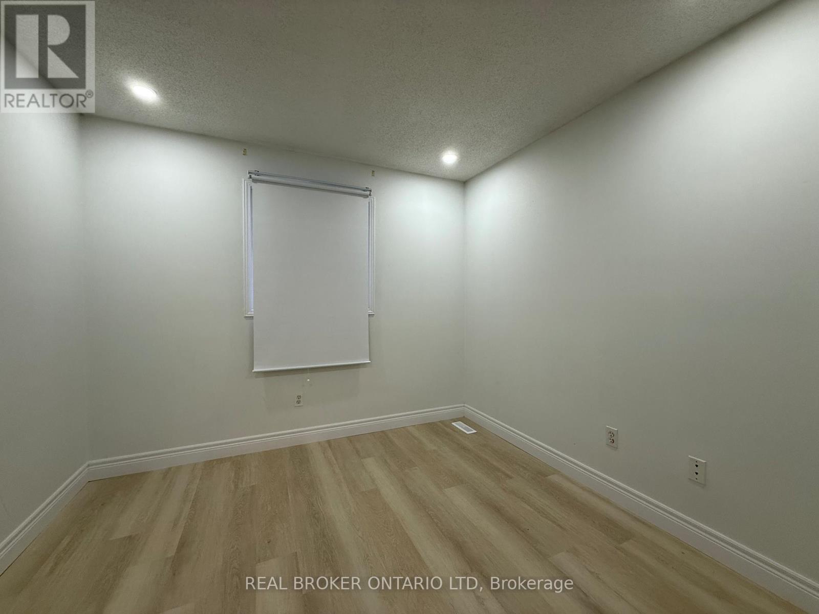 33 - 10 Chalkstone Drive, London South, Ontario  N6E 3Z9 - Photo 12 - X12560026