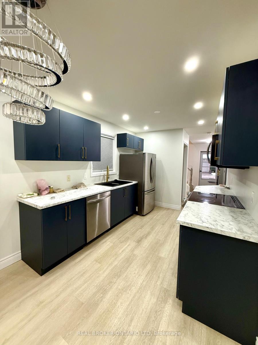 33 - 10 Chalkstone Drive, London South, Ontario  N6E 3Z9 - Photo 4 - X12560026