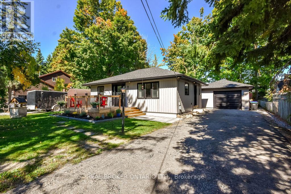 812 Cook Street, Innisfil, Ontario  L9S 2J1 - Photo 16 - N12411199