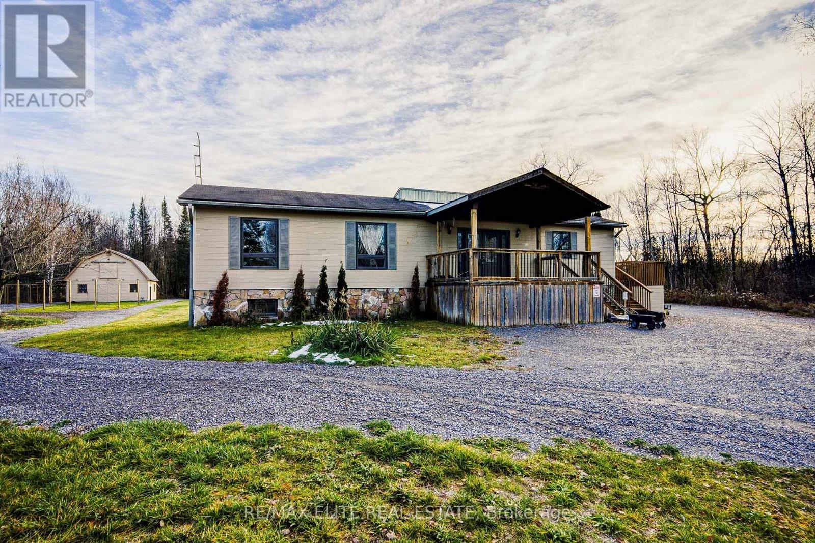 4909 Holborn Road, East Gwillimbury, Ontario  L0G 1M0 - Photo 7 - N12559752