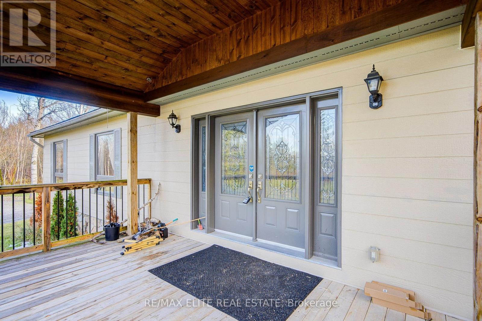 4909 Holborn Road, East Gwillimbury, Ontario  L0G 1M0 - Photo 8 - N12559752