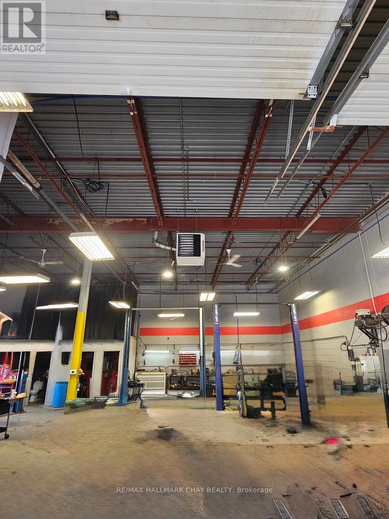 3&4 - 25 Hart Drive, Barrie, Ontario  L4N 5R8 - Photo 3 - S12533796