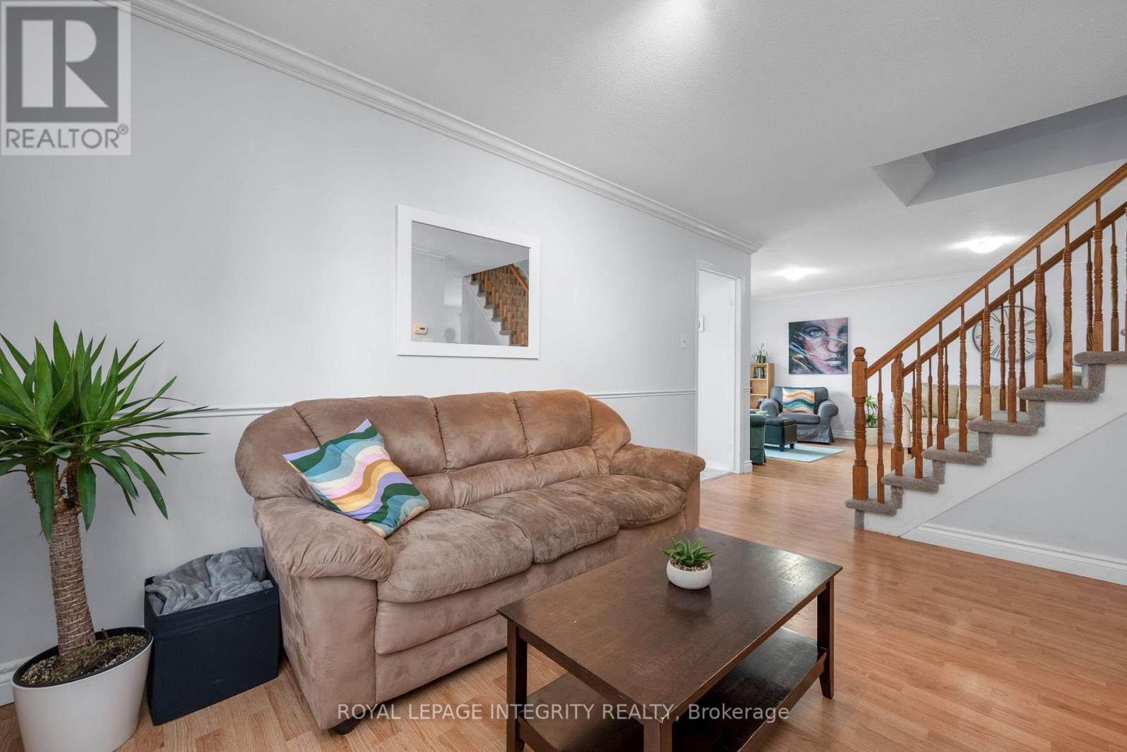 268 Mceachern Crescent, Ottawa, Ontario  K1E 3K5 - Photo 10 - X12559958