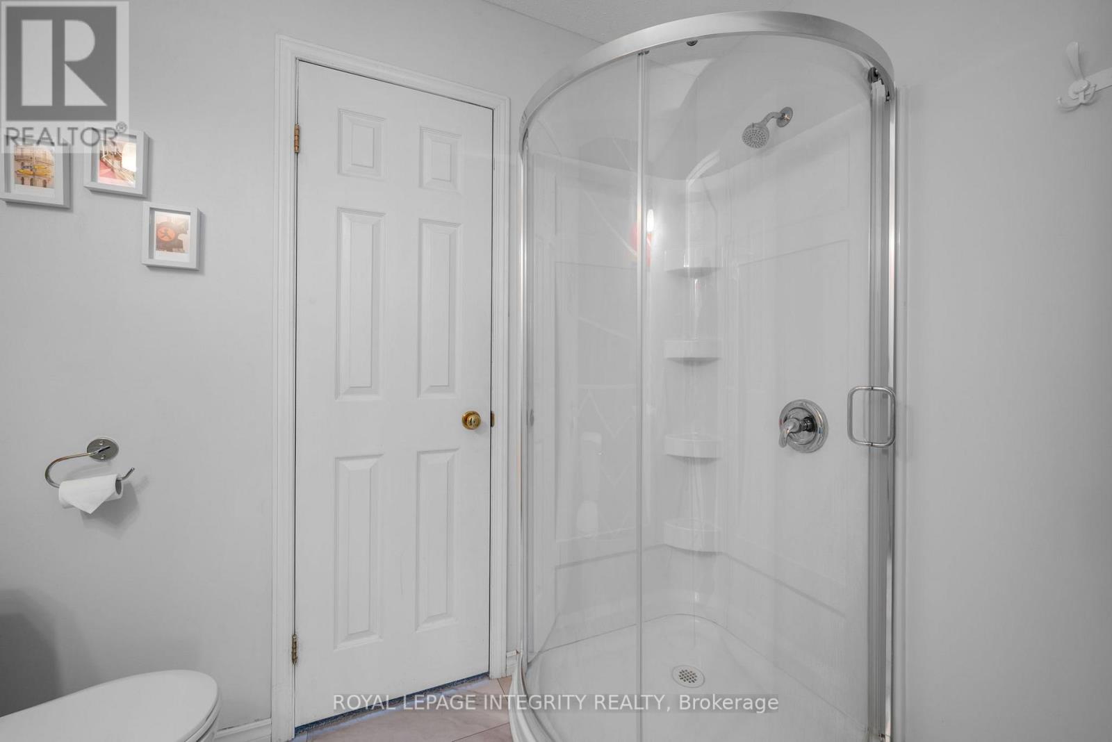 268 Mceachern Crescent, Ottawa, Ontario  K1E 3K5 - Photo 25 - X12559958