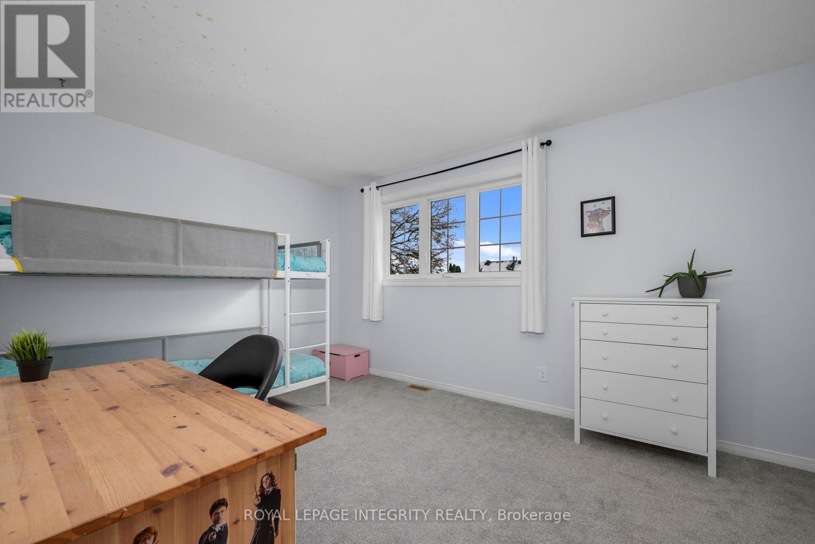 268 Mceachern Crescent, Ottawa, Ontario  K1E 3K5 - Photo 26 - X12559958