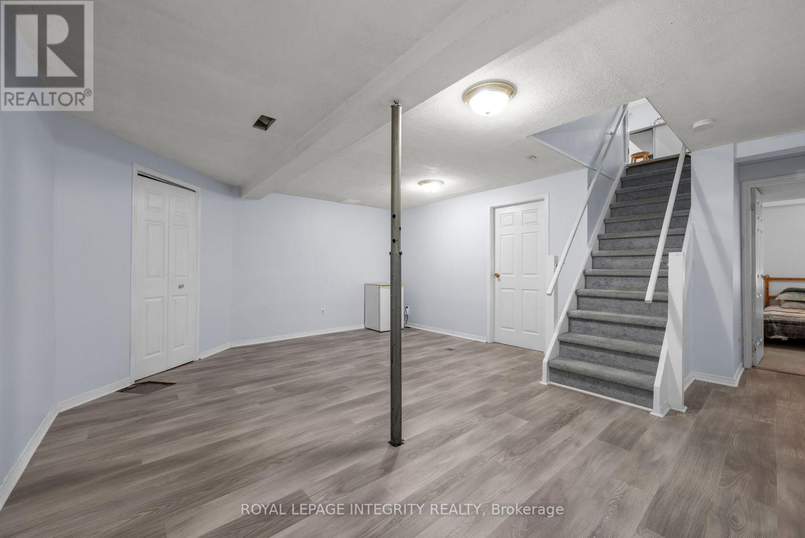 268 Mceachern Crescent, Ottawa, Ontario  K1E 3K5 - Photo 37 - X12559958