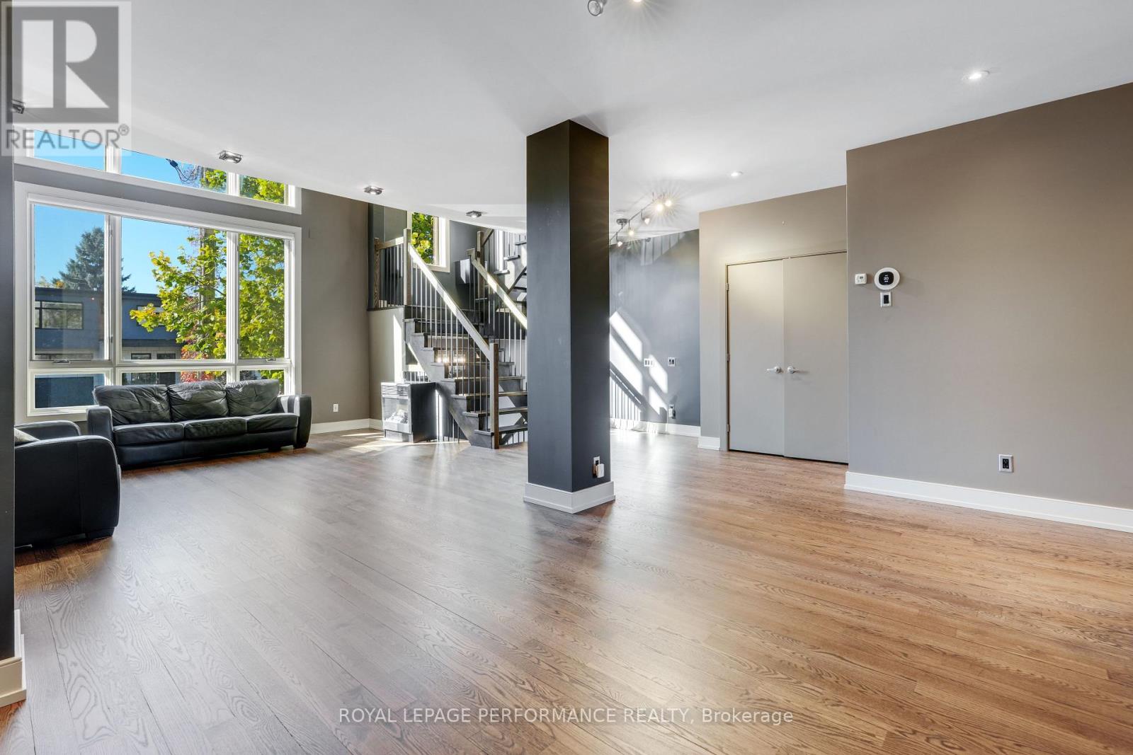 805 Kingsmere Avenue, Ottawa, Ontario  K2A 3J8 - Photo 7 - X12559982