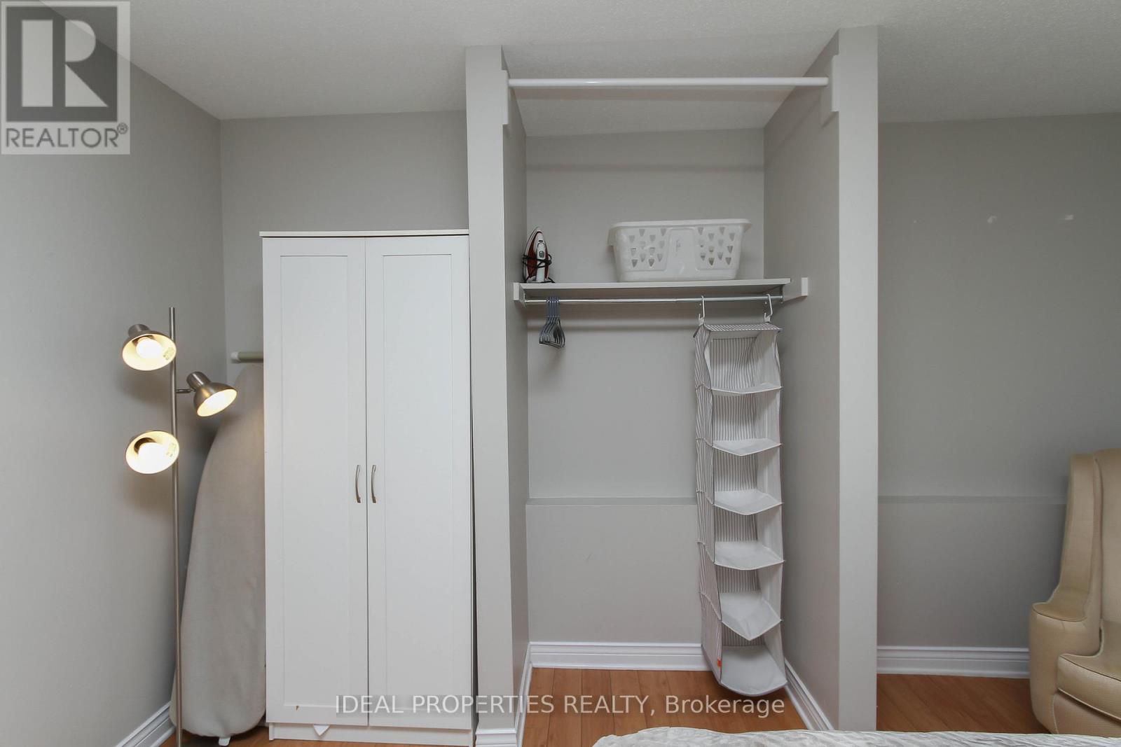 A - 276 Carruthers Avenue, Ottawa, Ontario  K1Y 1N9 - Photo 16 - X12560004