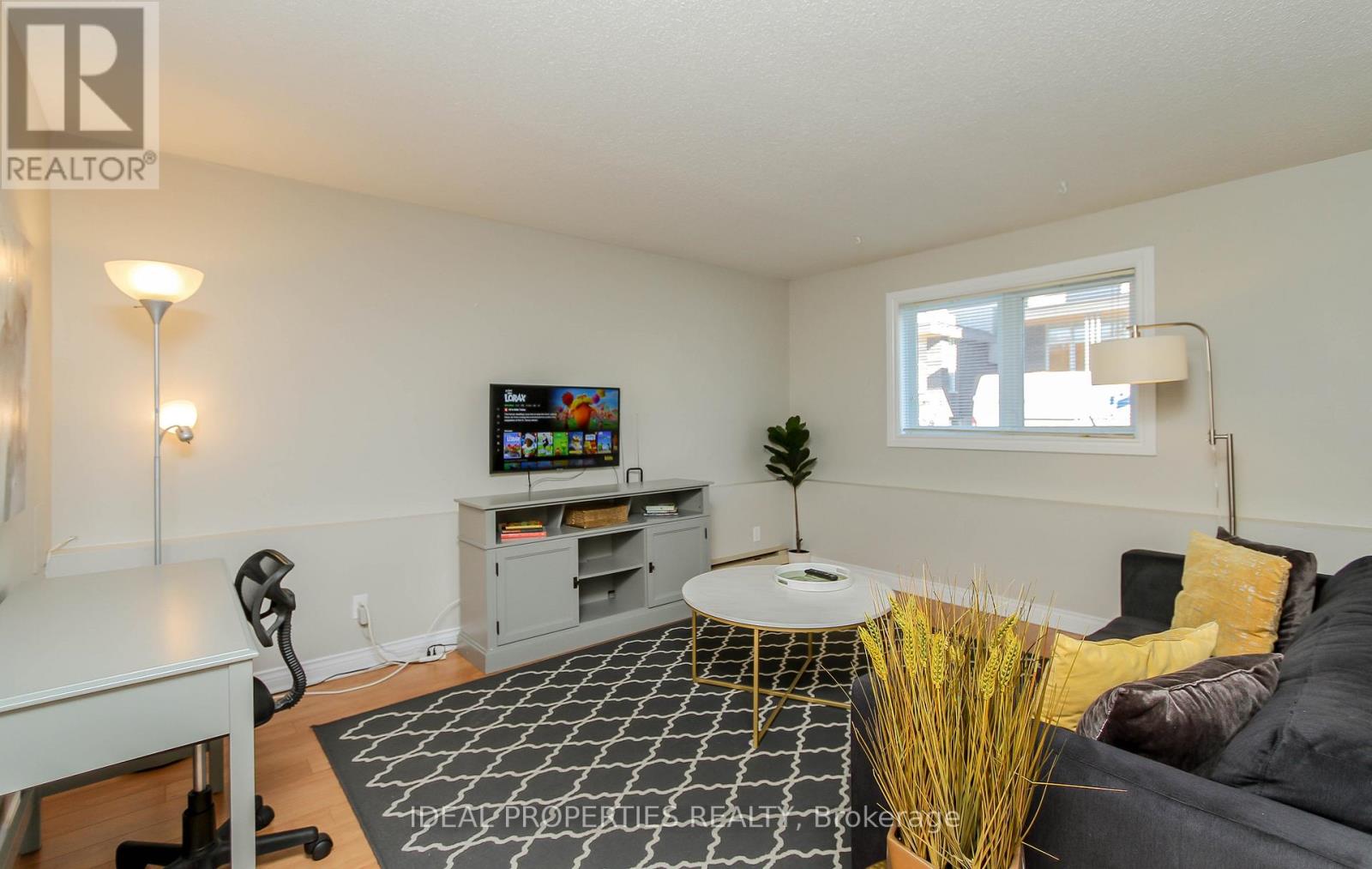 A - 276 Carruthers Avenue, Ottawa, Ontario  K1Y 1N9 - Photo 3 - X12560004