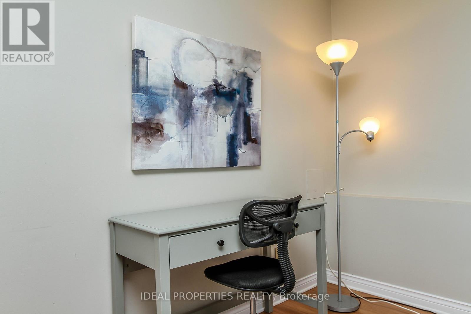 A - 276 Carruthers Avenue, Ottawa, Ontario  K1Y 1N9 - Photo 5 - X12560004