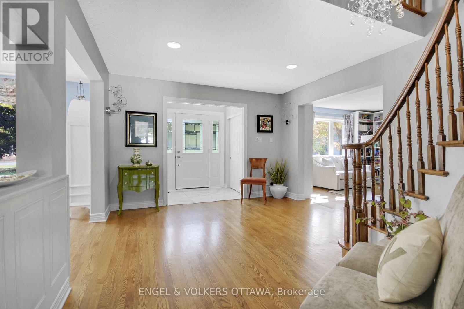 5593 Whitewood Avenue S, Ottawa, Ontario  K4M 1E1 - Photo 3 - X12560042