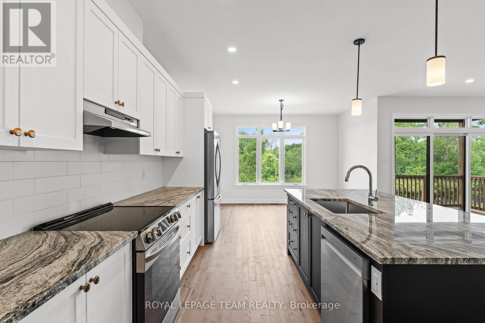 1034 Turner Drive, Brockville, Ontario K6V 0G8 - Photo 3 - X12560060