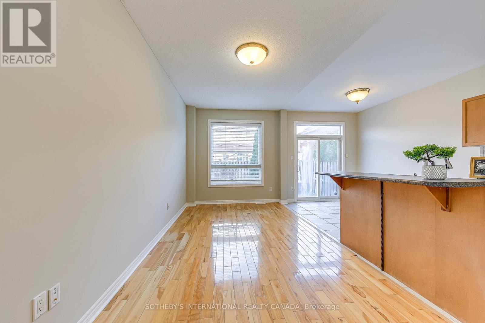 7496 Allspice Trail, Mississauga, Ontario  L5N 8P3 - Photo 8 - W12559832