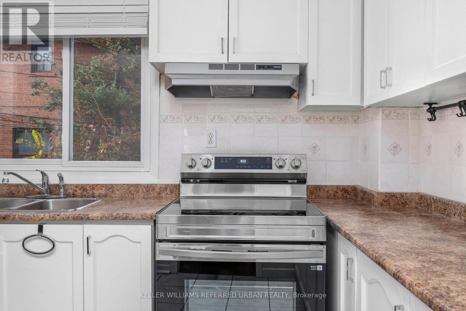 328 Weston Road, Toronto, Ontario  M6N 3P6 - Photo 15 - W12559890