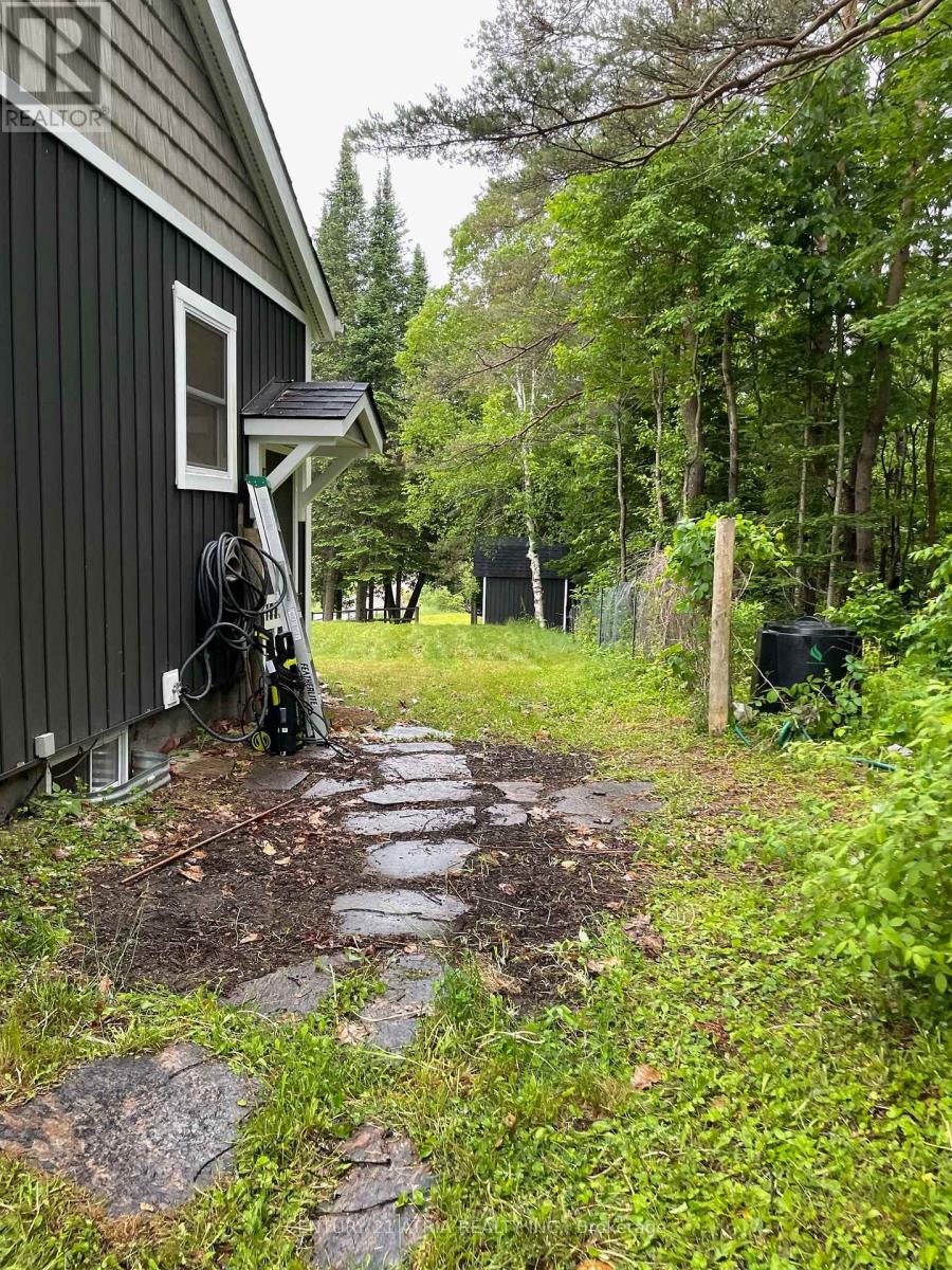 469 Rowanwood Road, Huntsville, Ontario  P0B 1M0 - Photo 10 - X12559852