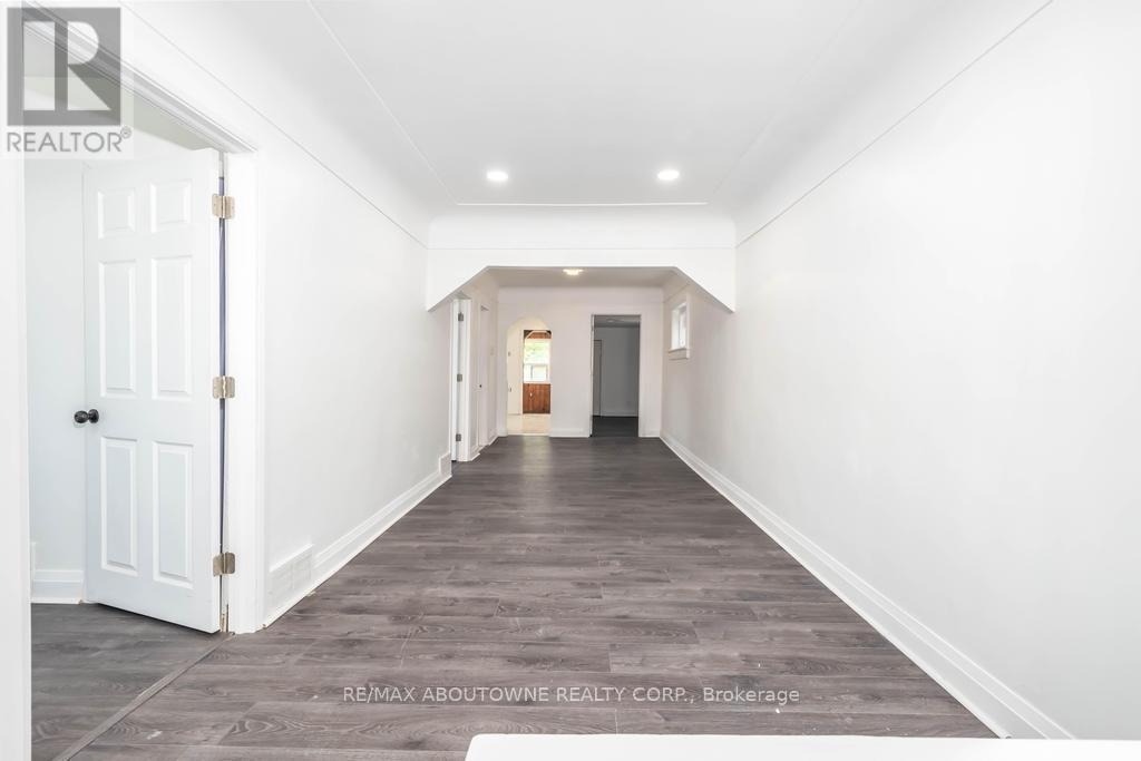 126 Harmony Avenue, Hamilton, Ontario  L8H 4Y3 - Photo 3 - X12559900