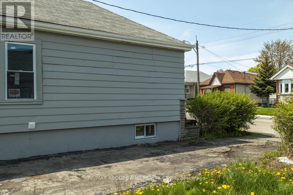 126 Harmony Avenue, Hamilton, Ontario  L8H 4Y3 - Photo 32 - X12559900