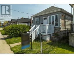 126 HARMONY AVENUE, Hamilton, Ontario