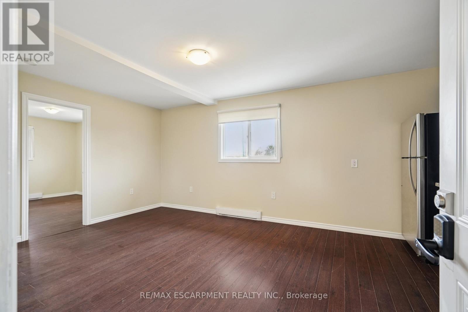 Unit B - 154 Main Street N, Guelph/eramosa, Ontario N0B 2K0 - Photo 12 - X12559906