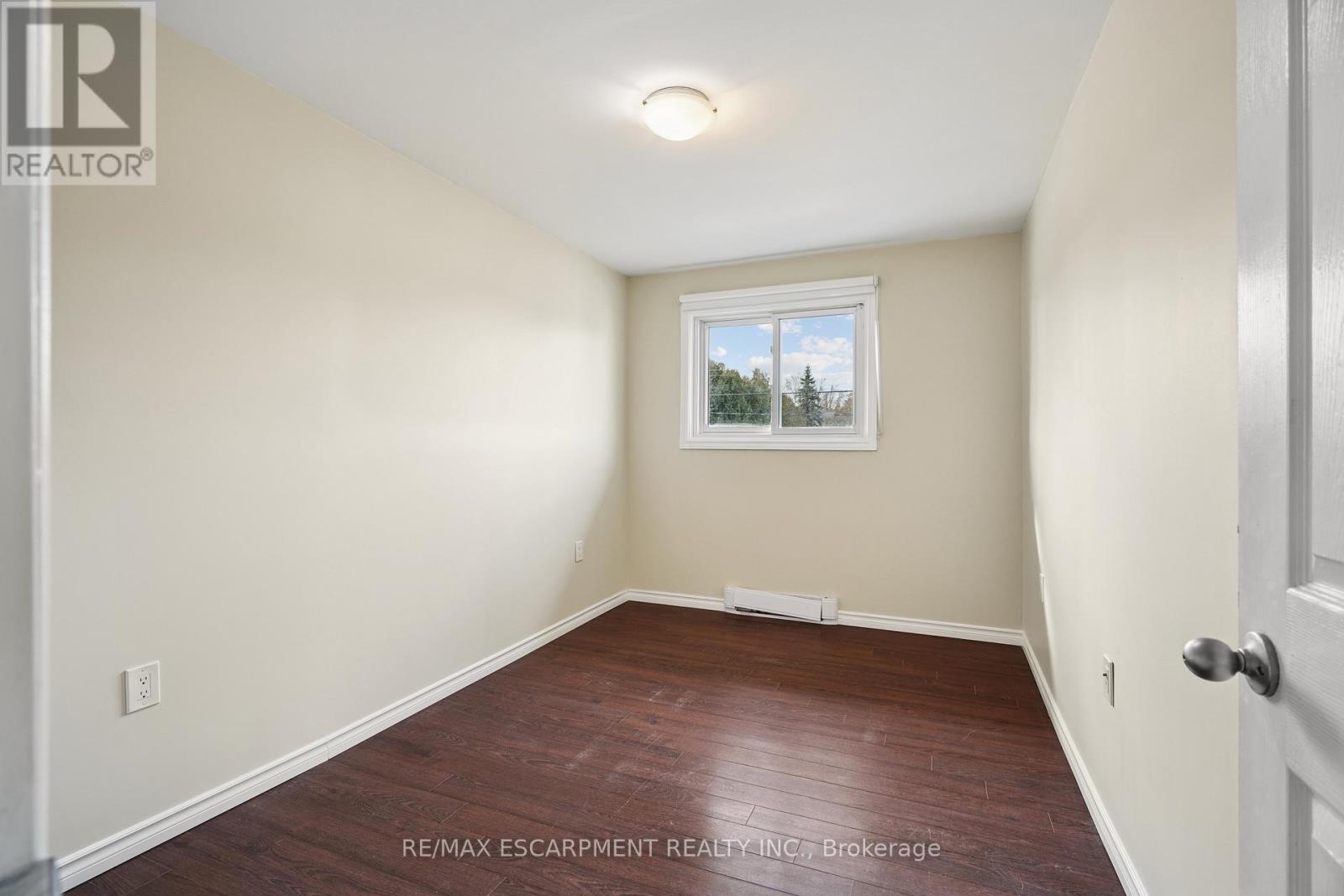 Unit B - 154 Main Street N, Guelph/eramosa, Ontario N0B 2K0 - Photo 20 - X12559906