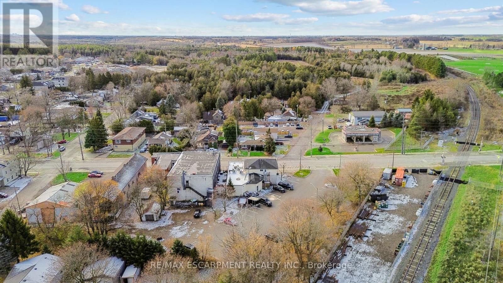 Unit B - 154 Main Street N, Guelph/eramosa, Ontario N0B 2K0 - Photo 38 - X12559906