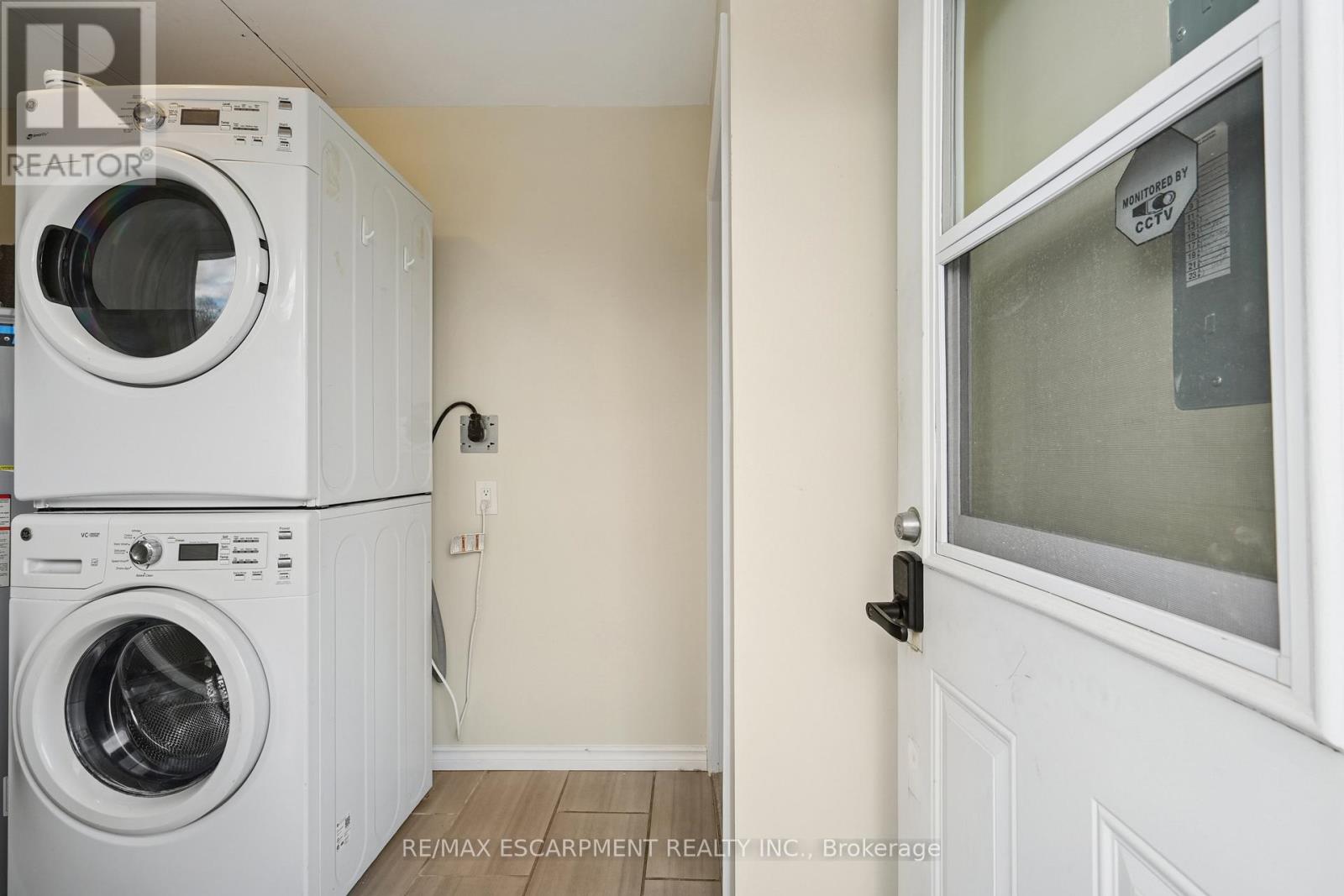 Unit B - 154 Main Street N, Guelph/eramosa, Ontario N0B 2K0 - Photo 4 - X12559906