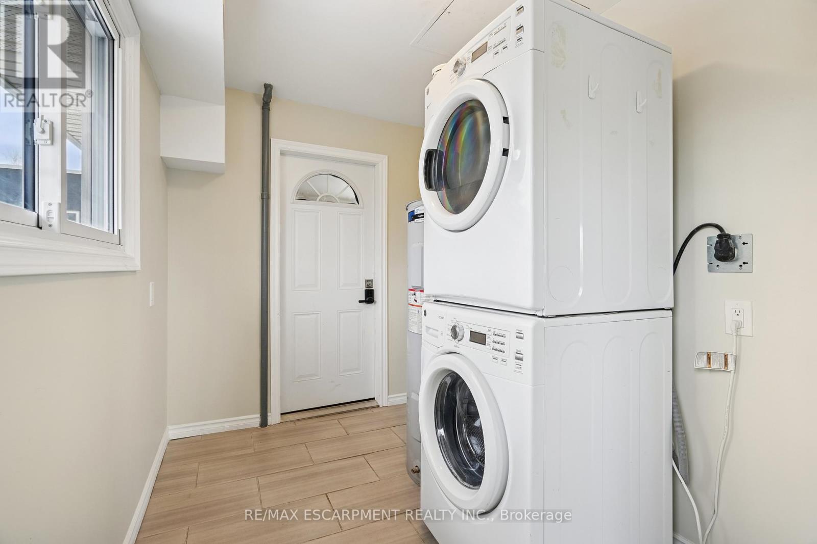 Unit B - 154 Main Street N, Guelph/eramosa, Ontario N0B 2K0 - Photo 5 - X12559906