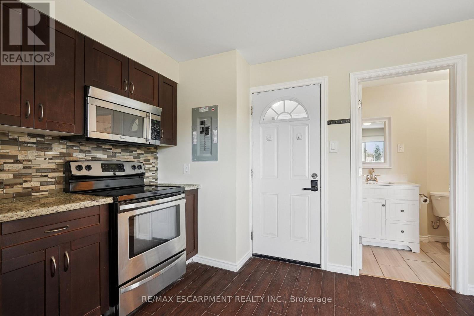 Unit B - 154 Main Street N, Guelph/eramosa, Ontario N0B 2K0 - Photo 6 - X12559906