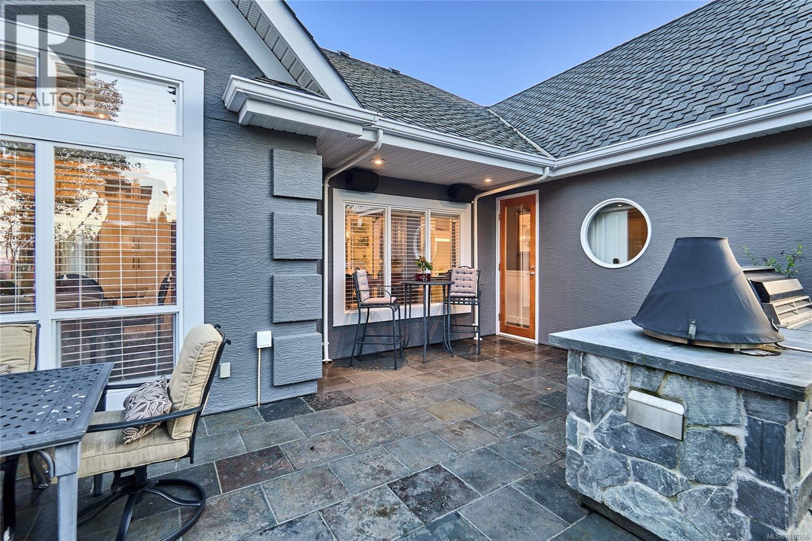 301 Mount Royal Pl, Nanaimo, British Columbia V9R 6A4 - Photo 6 - 1018266