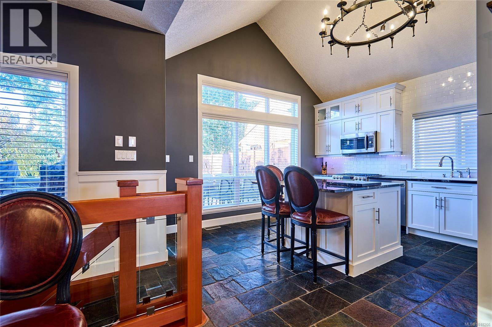 301 Mount Royal Pl, Nanaimo, British Columbia V9R 6A4 - Photo 30 - 1018266