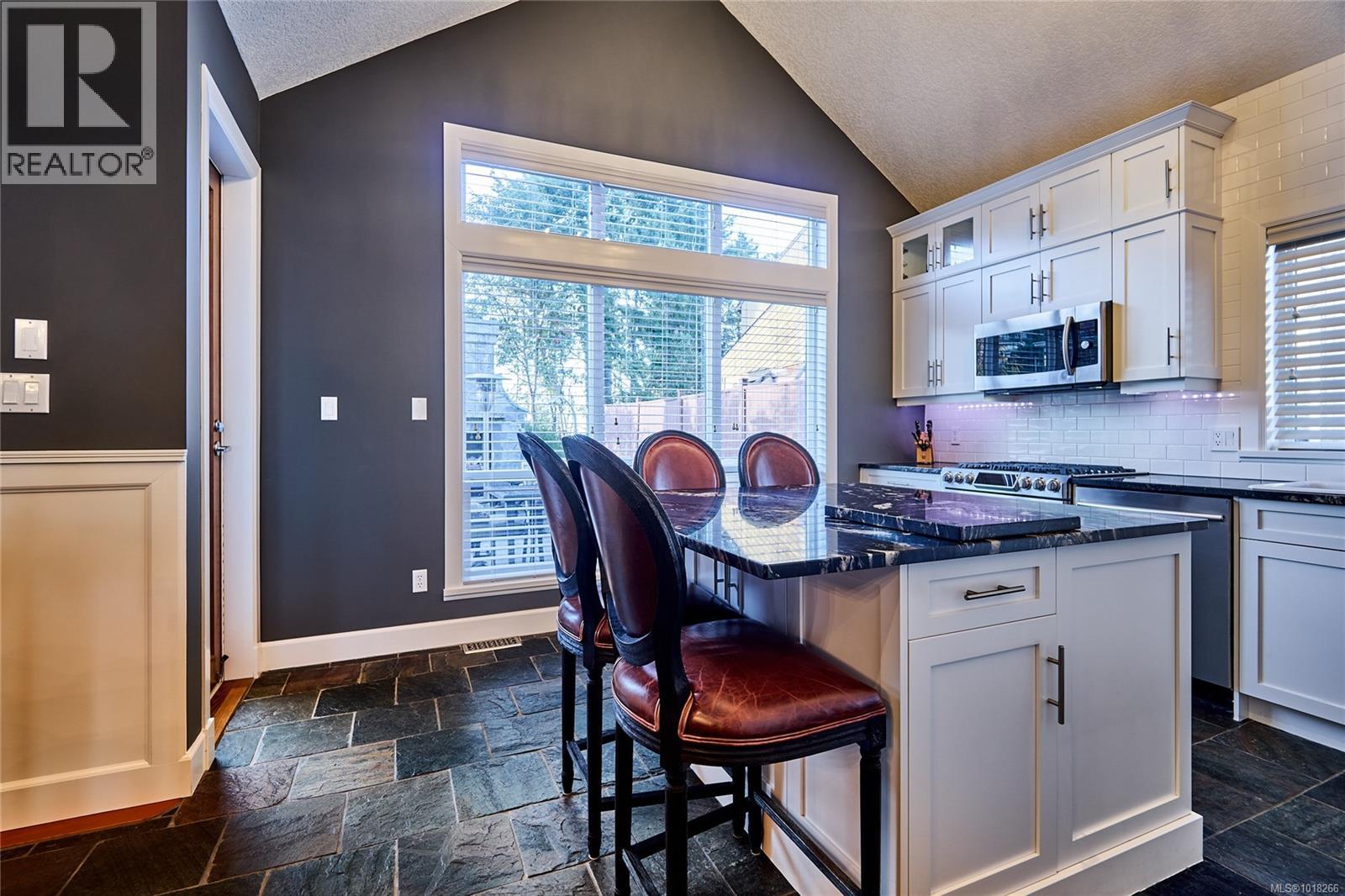 301 Mount Royal Pl, Nanaimo, British Columbia V9R 6A4 - Photo 39 - 1018266