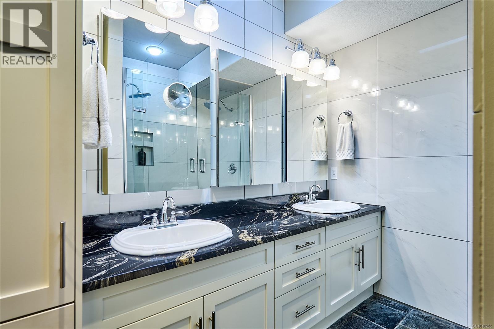 301 Mount Royal Pl, Nanaimo, British Columbia V9R 6A4 - Photo 43 - 1018266