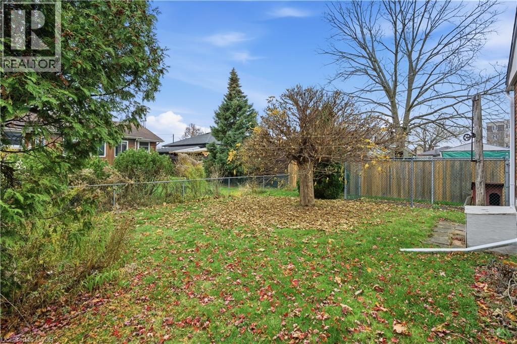 8 Fawell Avenue, St. Catharines, Ontario  L2S 2V4 - Photo 32 - 40788400