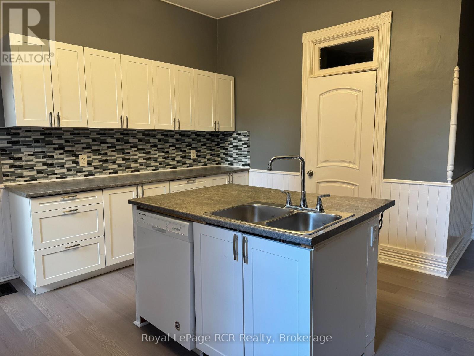 1096 4th Avenue E, Owen Sound, Ontario N4K 2P2 - Photo 6 - X12560112