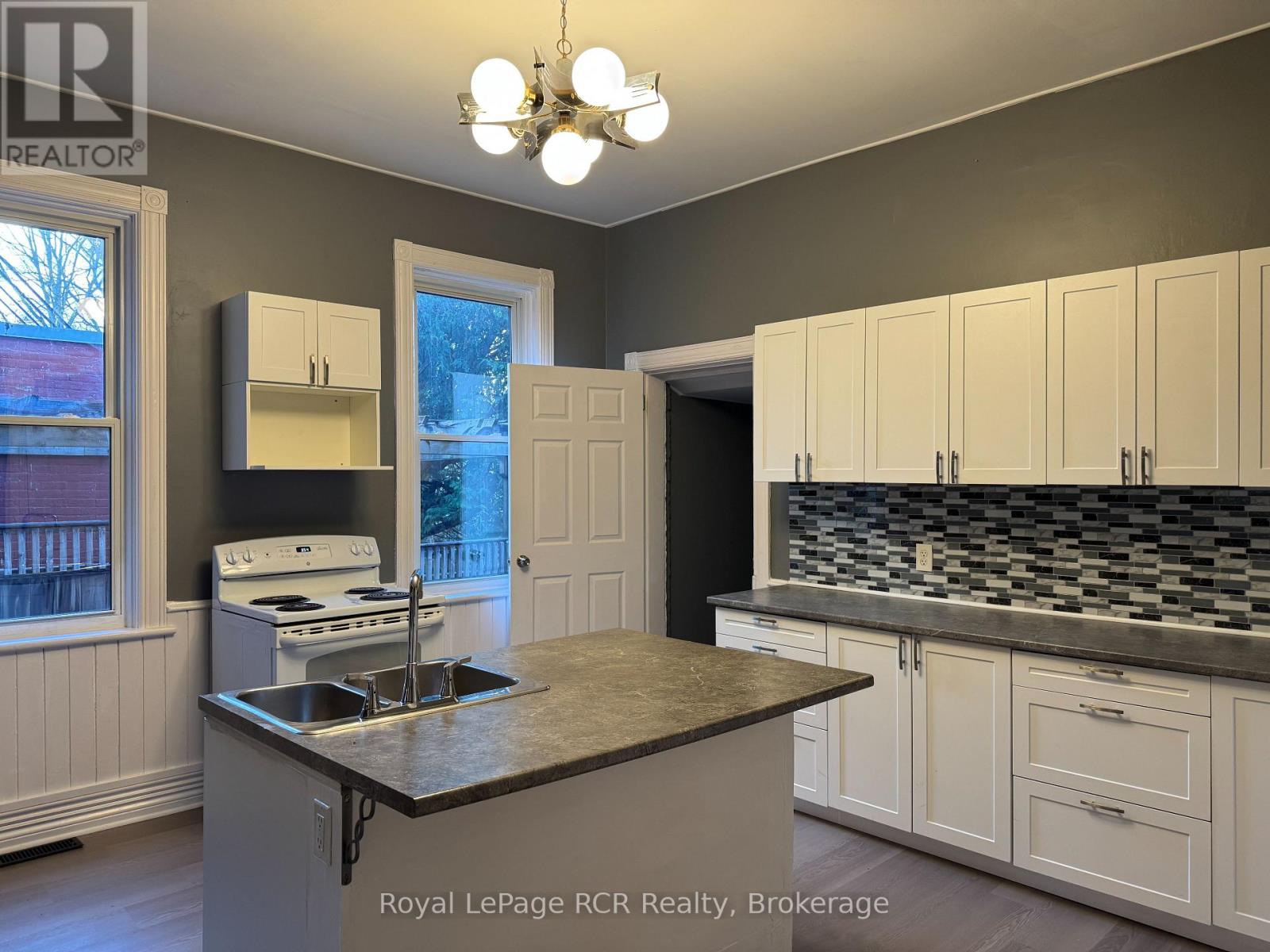 1096 4th Avenue E, Owen Sound, Ontario N4K 2P2 - Photo 7 - X12560112