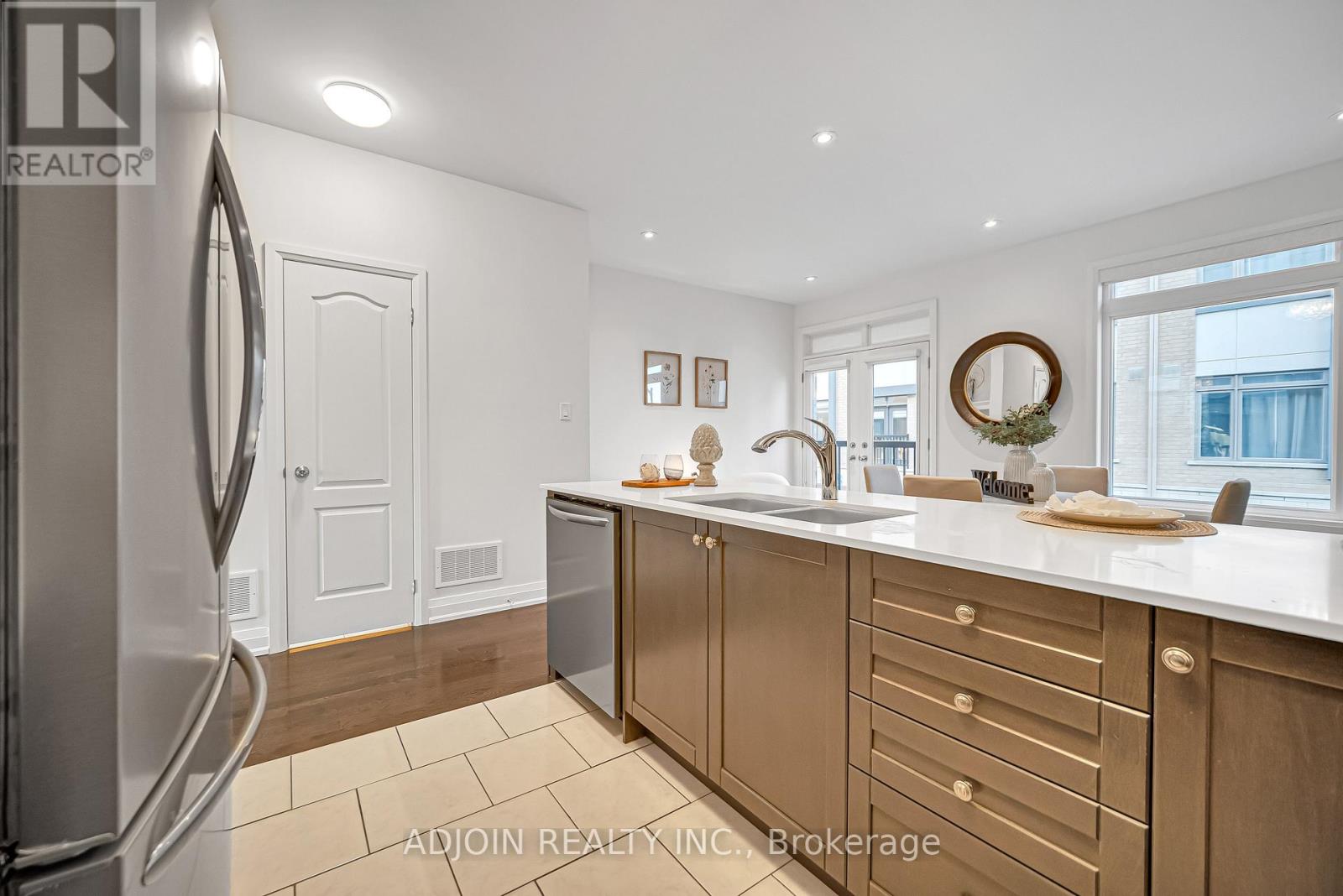 50 William Saville Street, Markham, Ontario  L3R 9S3 - Photo 7 - N12464671