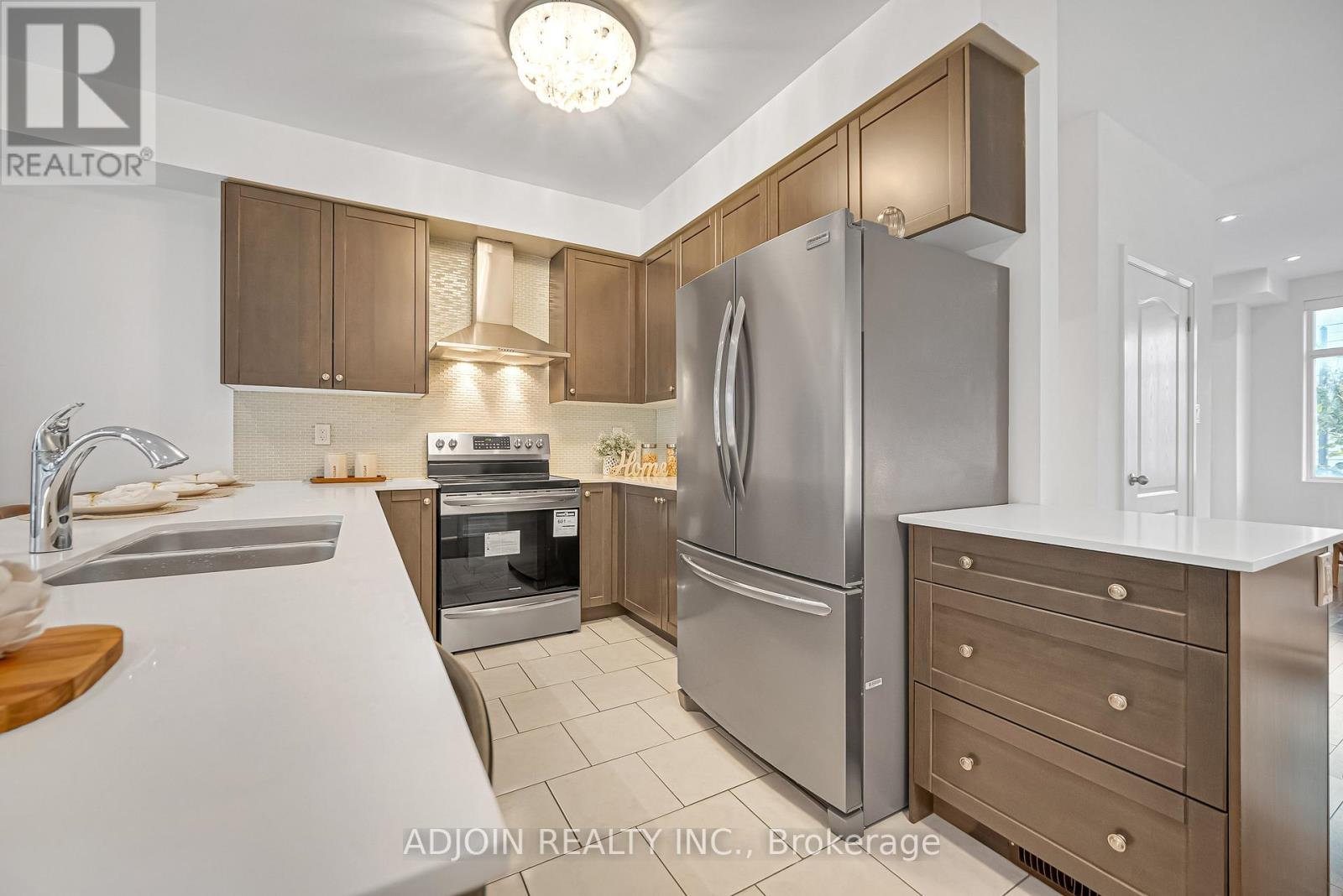 50 William Saville Street, Markham, Ontario  L3R 9S3 - Photo 6 - N12464671