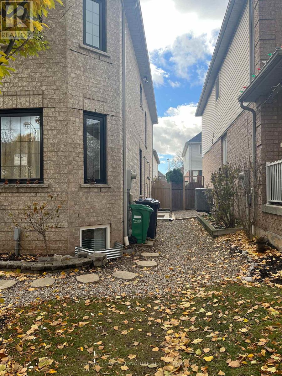 Bsmt - 2304 Bankside Drive, Mississauga, Ontario  L5M 6E1 - Photo 4 - W12540398