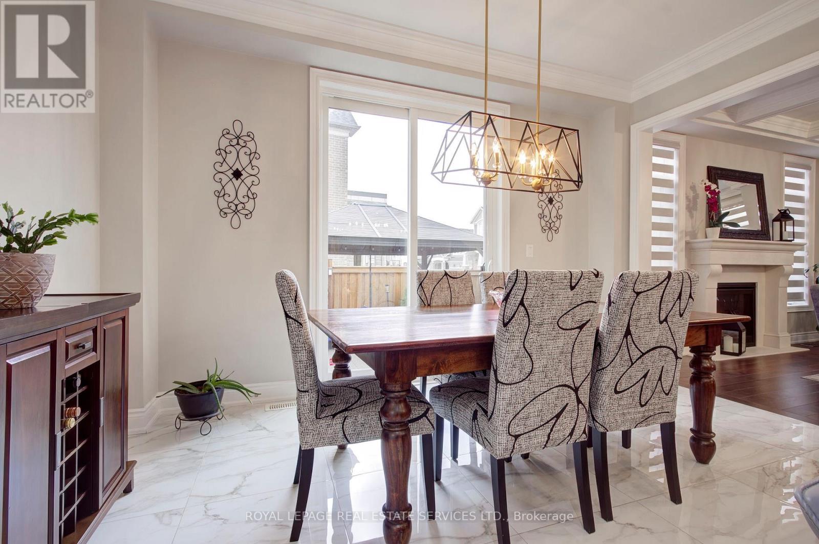 135 Zachary Crescent, Oakville, Ontario  L6H 0W1 - Photo 23 - W12559574