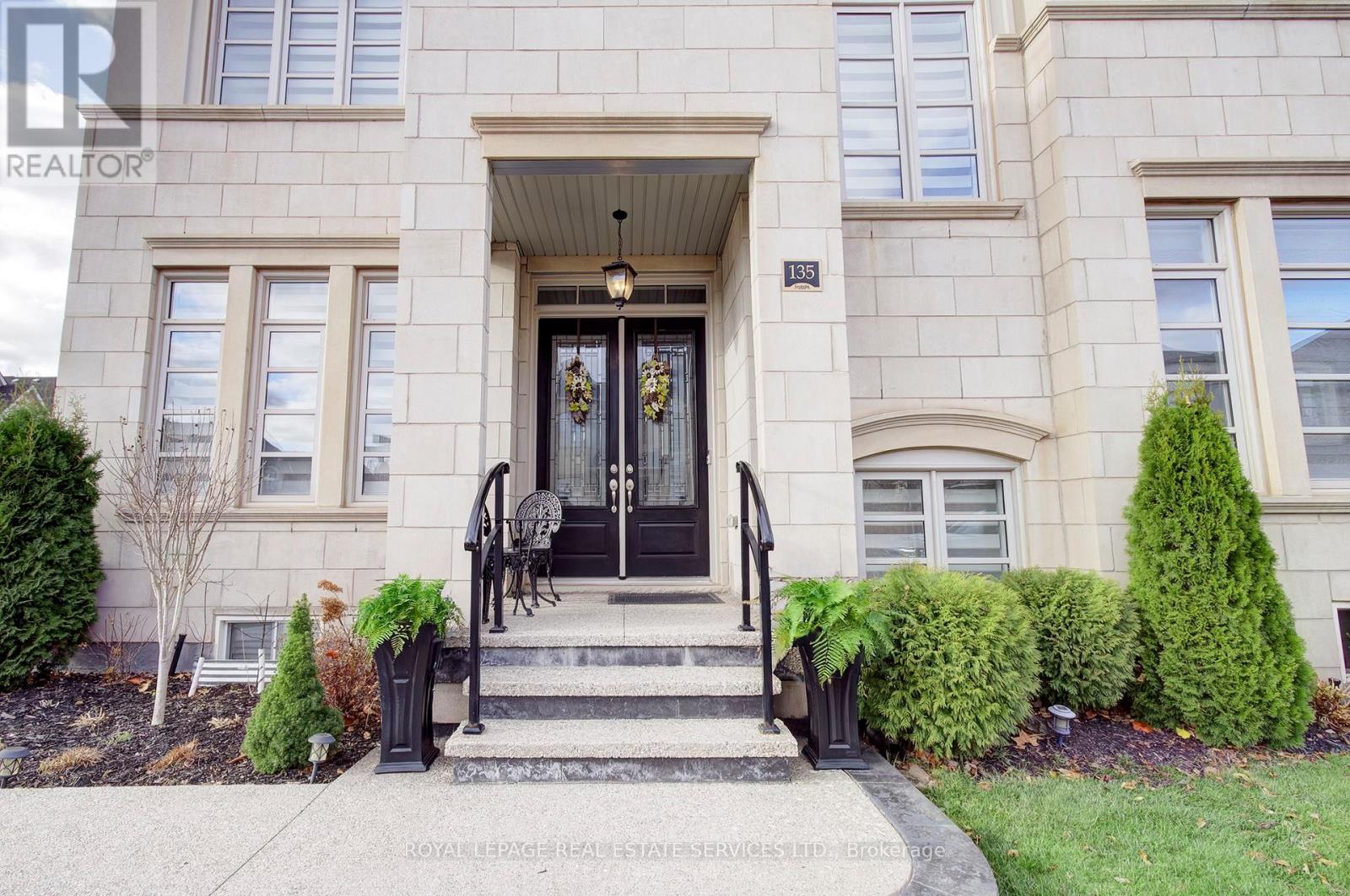 135 Zachary Crescent, Oakville, Ontario  L6H 0W1 - Photo 7 - W12559574