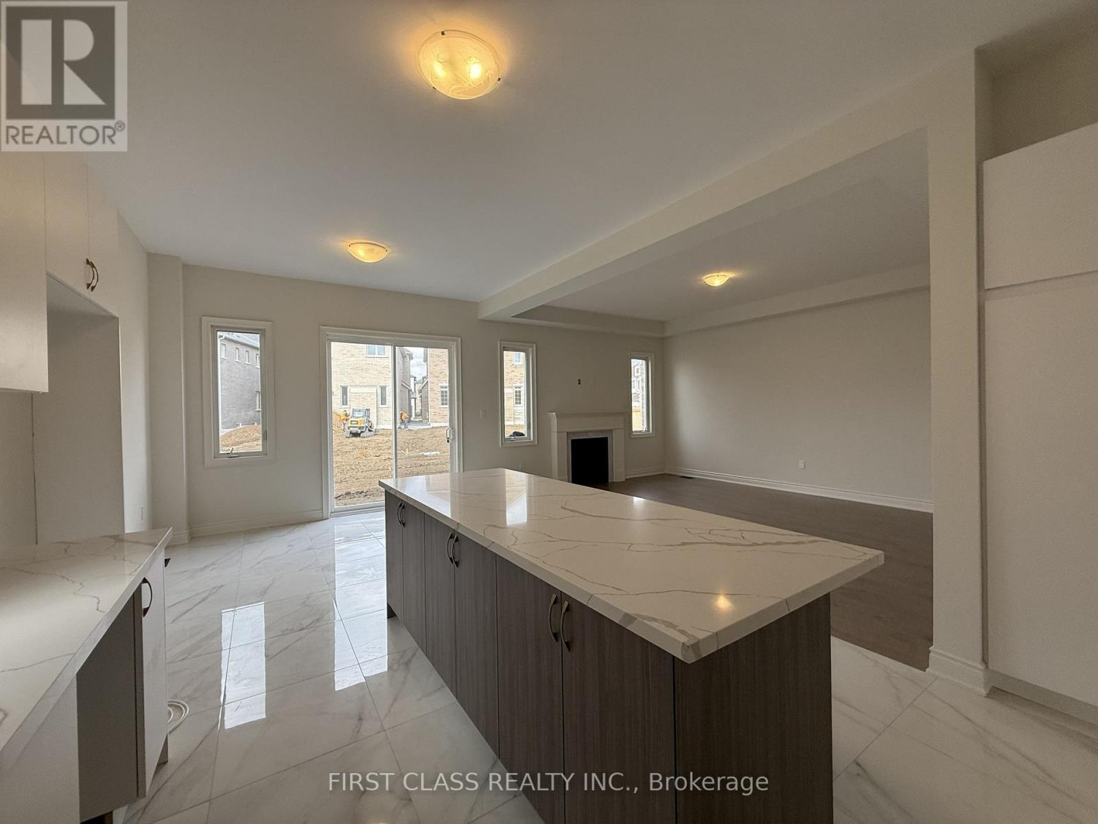 95 Boccella Crescent, Richmond Hill, Ontario  L4B 0H9 - Photo 6 - N12501686