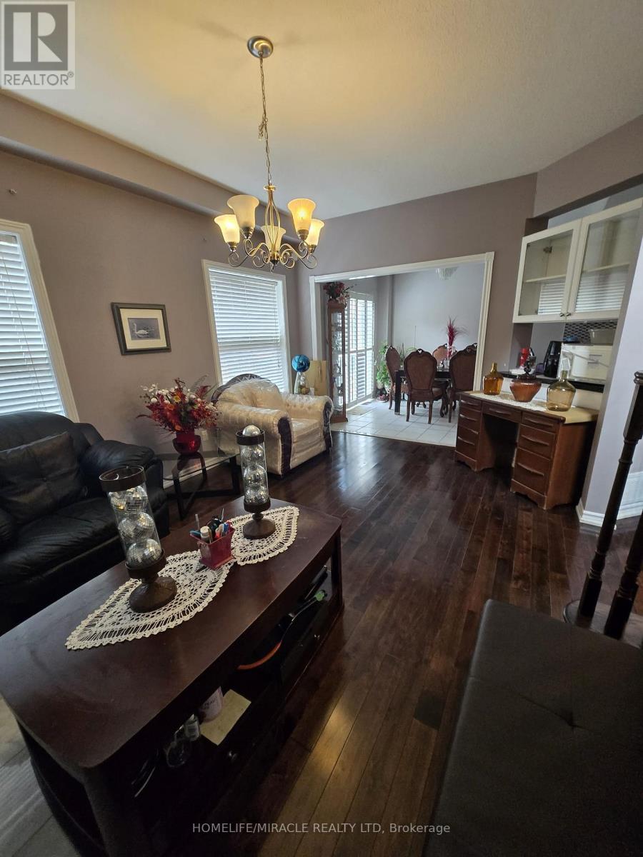 10 Gina Drive, Vaughan, Ontario L6A 3X2 - Photo 10 - N12503026