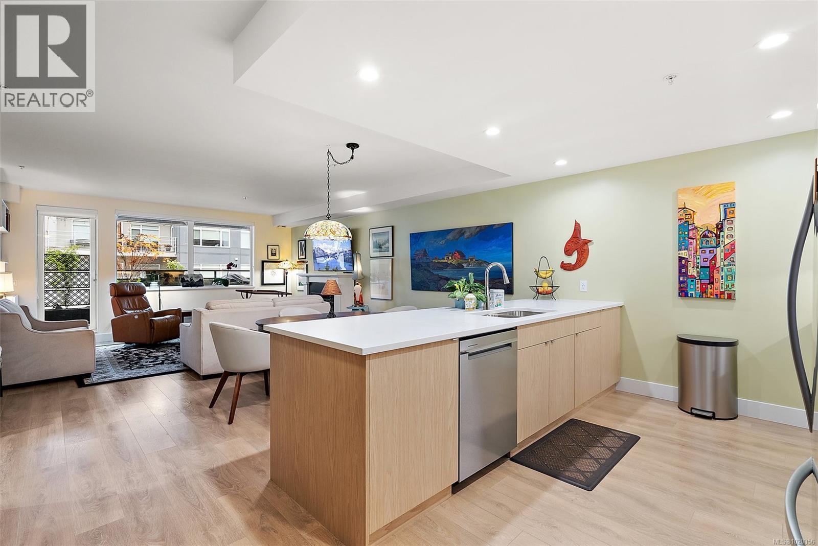 203 2461 Sidney Ave, Sidney, British Columbia  V8L 1Y8 - Photo 8 - 1020356