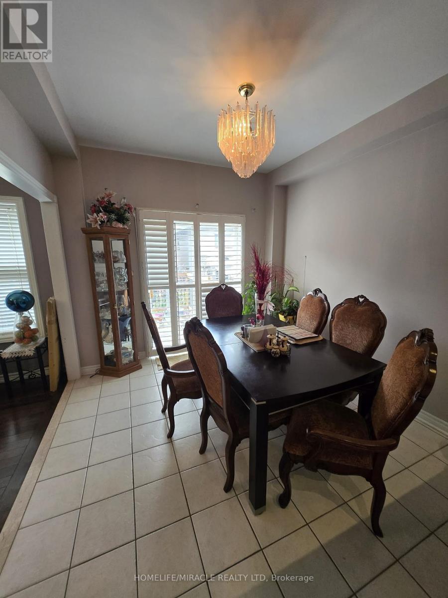 10 Gina Drive, Vaughan, Ontario L6A 3X2 - Photo 12 - N12503026