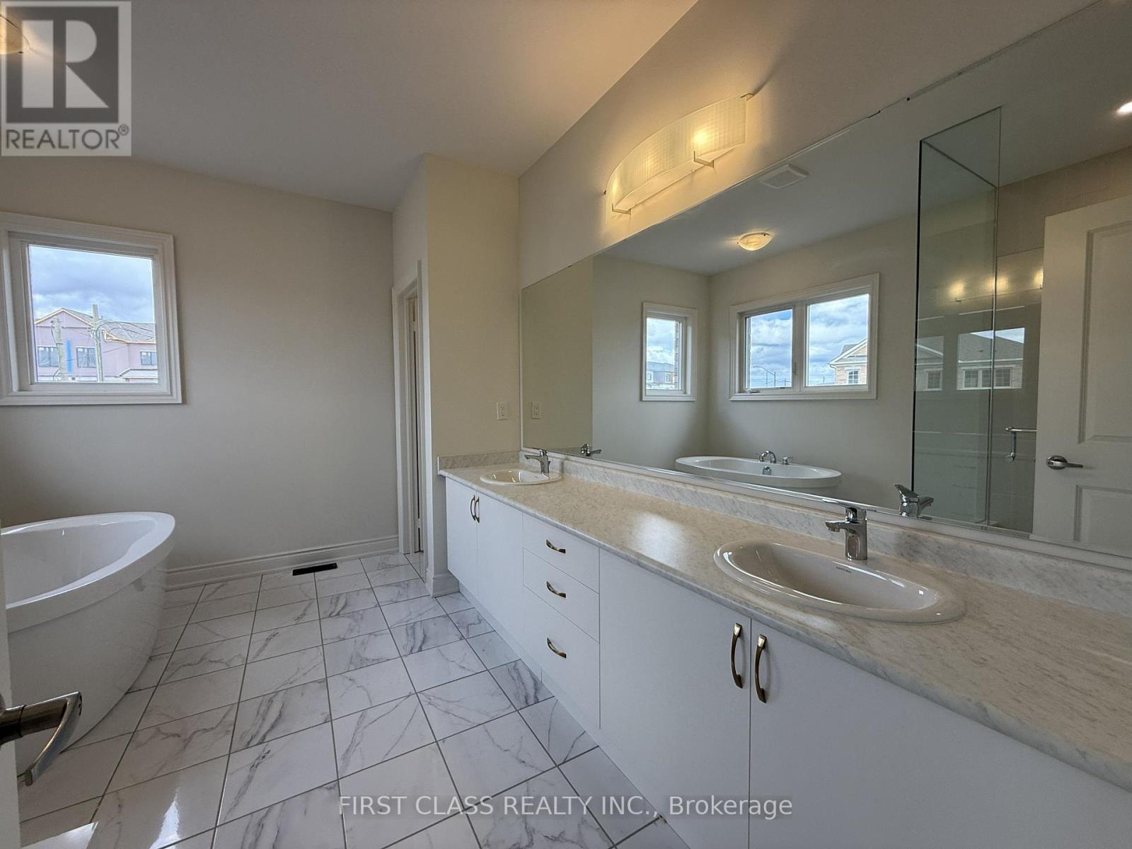 95 Boccella Crescent, Richmond Hill, Ontario  L4B 0H9 - Photo 20 - N12501686