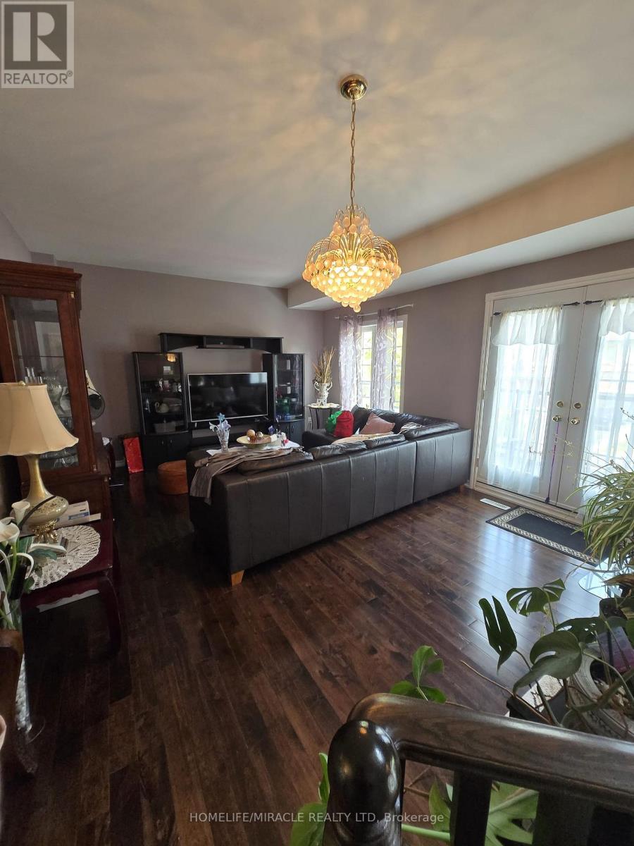 10 Gina Drive, Vaughan, Ontario L6A 3X2 - Photo 6 - N12503026