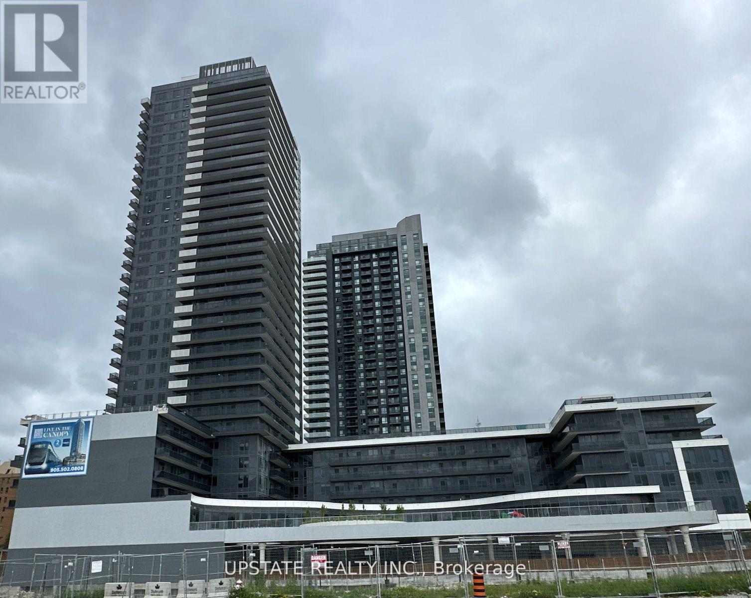 911 - 5105 HURONTARIO STREET, Mississauga, Ontario